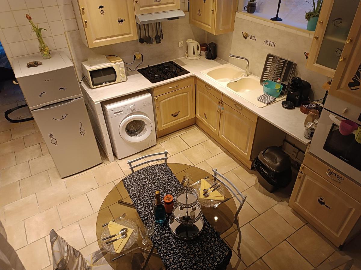 Jolie Maison De Village Capendu Zewnętrze zdjęcie
