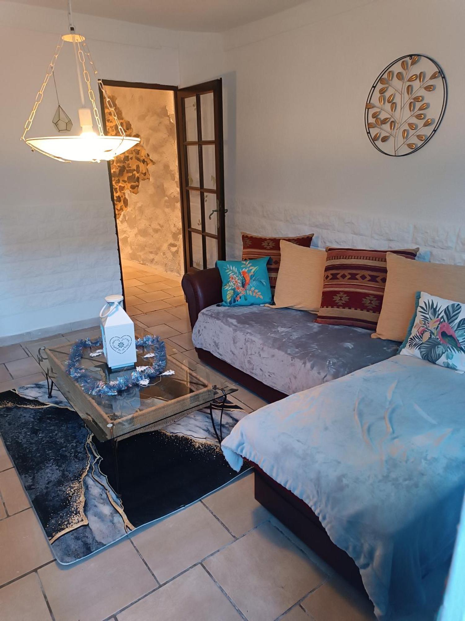 Jolie Maison De Village Capendu Zewnętrze zdjęcie