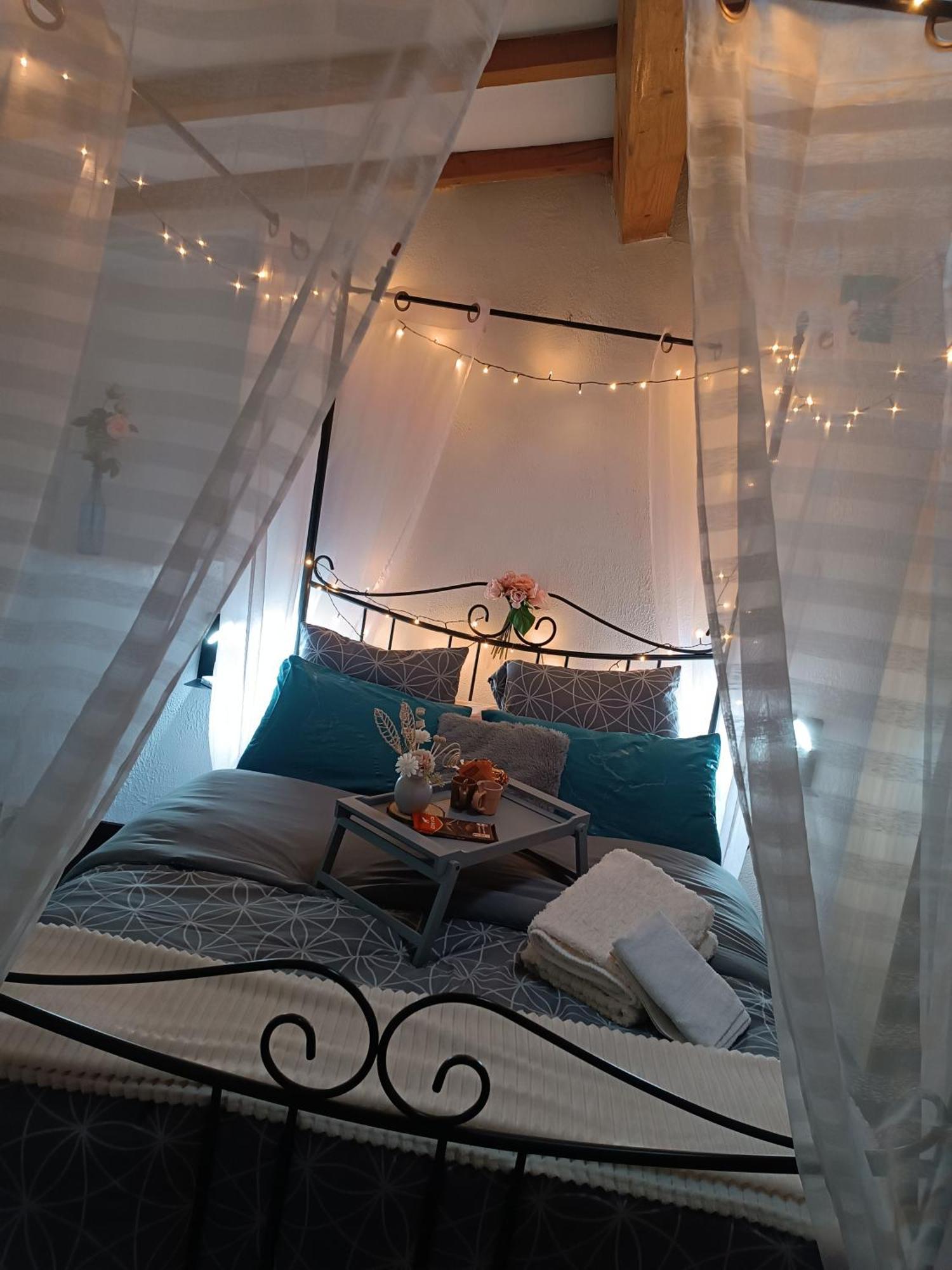 Jolie Maison De Village Capendu Zewnętrze zdjęcie