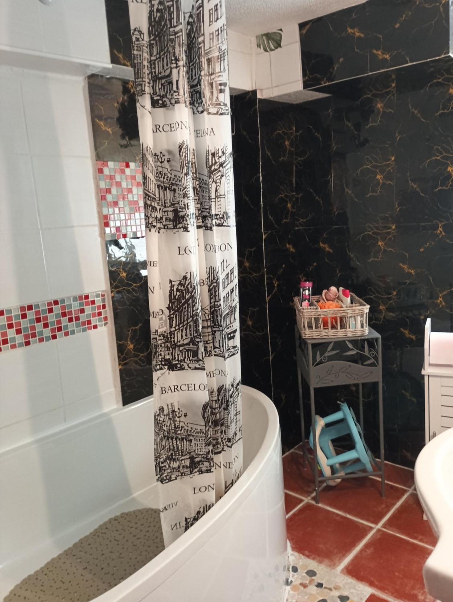 Jolie Maison De Village Capendu Zewnętrze zdjęcie